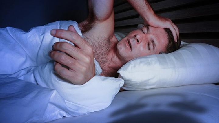 甲减会引起失眠该怎么治？