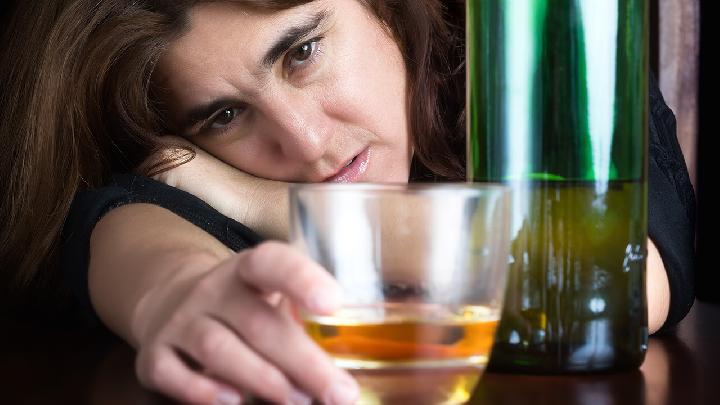 喝酒的危害有哪些，警惕造成心脏疾病