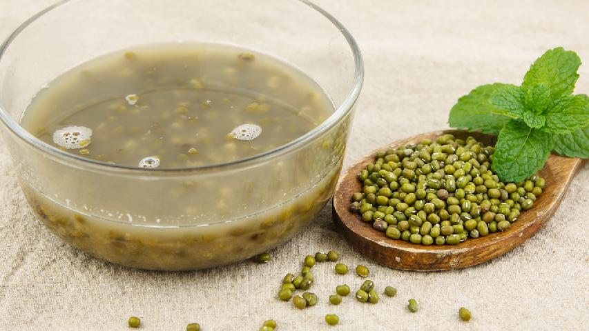 红绿豆瘦身粥的做法，流程和方法的简单说明