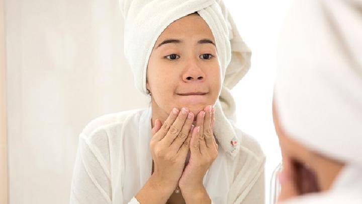 常用热水洗脸会致皮炎？警惕5个诱发因素
