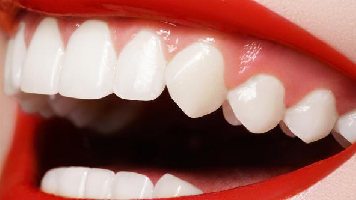 美白牙齿小妙招，生活美白牙齿的方法是什么