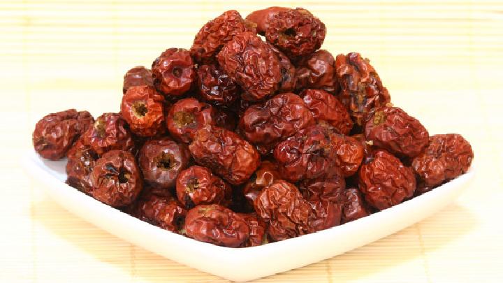 脸上长斑可以吃什么淡化？哪些食物可以排毒？