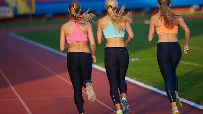 经常跑步真的能减肥吗？坚持跑步会带来哪些好处？