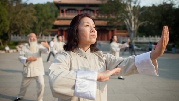 身材决定寿命？研究发现：大腿粗、屁股大的人，可能更长寿