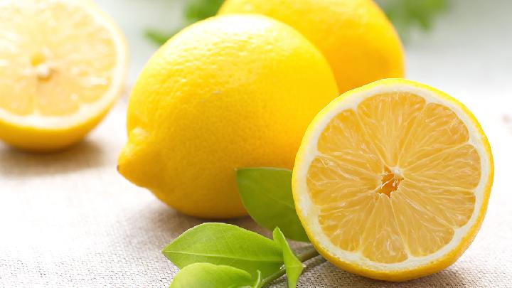柠檬和蜂蜜泡水喝有什么好处？