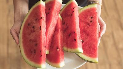 夏季怎样吃西瓜才解暑  这三个要点要注意