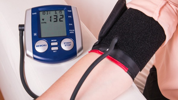 高血压患者是否需“滴酒不沾”才可以？酒精对血压有哪些影响？