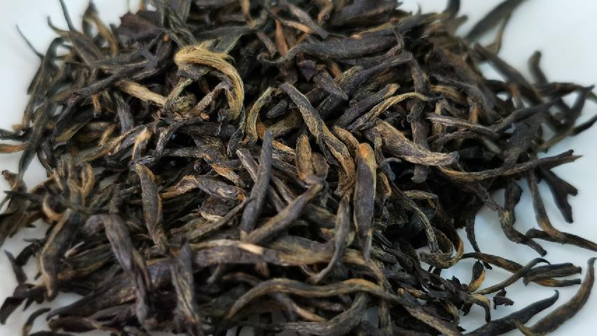 红茶和绿茶哪个减肥效果好？绿茶和红茶哪个减肥？