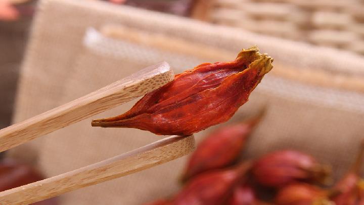 栀子能和菊花一起泡水喝吗