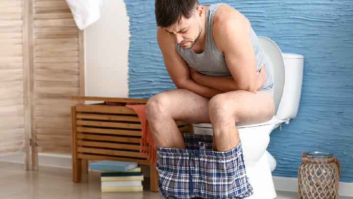 男人拉屎拉出血怎么办