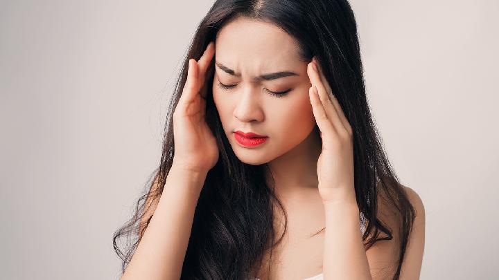 宝宝头发稀少是缺什么