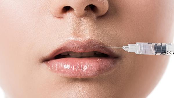女性阴唇一侧肿大怎么回事