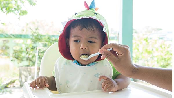 溢乳垫里面的吸水颗粒不小心被婴儿误食了