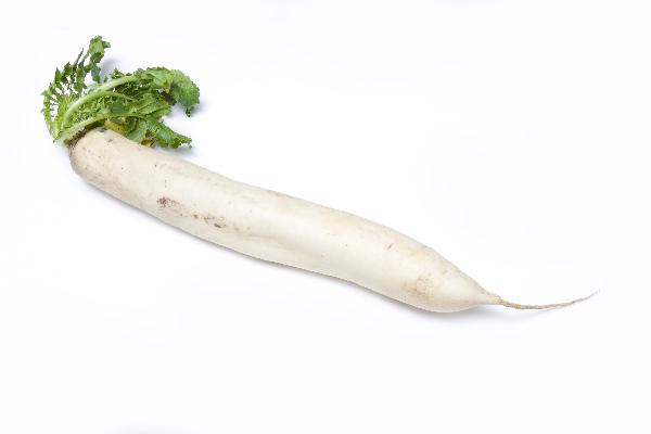 白萝卜是不是解药的 吃药可以吃白萝卜吗