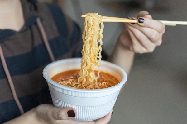 方便面是高热量食物吗