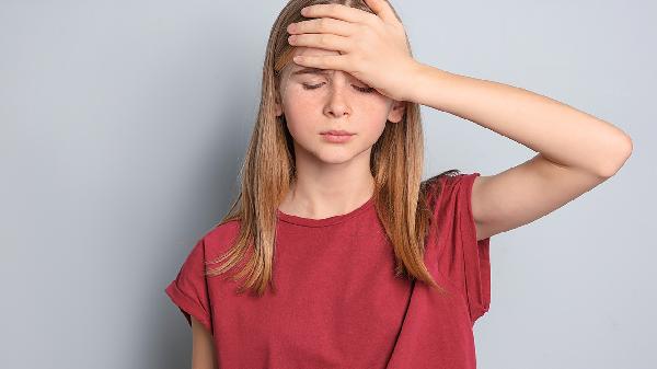 8岁小孩掉头发是怎么回事该怎么办