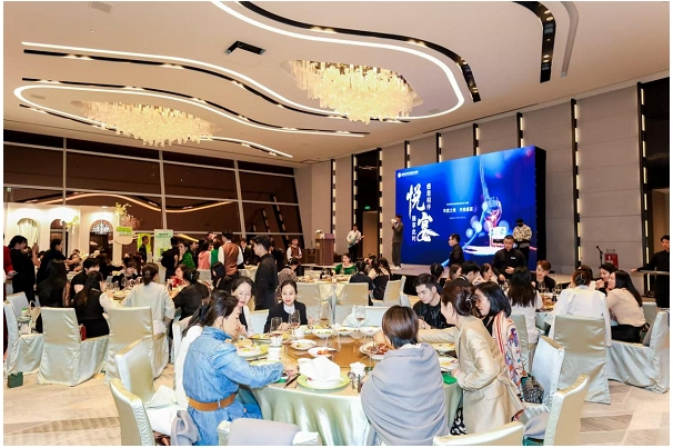臻泽堂十年感恩，第五届中医传承人峰会深圳举行