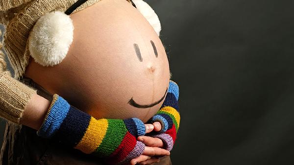 怀孕中期胃间断胀痛已经四天了怎么回事？