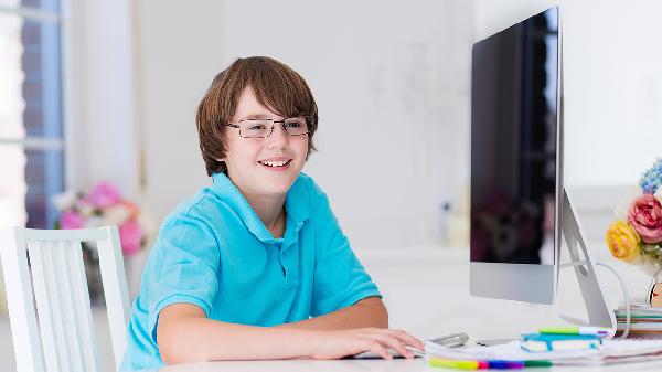幼儿园检查疑似近视，不知道是否严重
