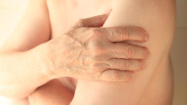 洗完澡身体乳怎么用才正确