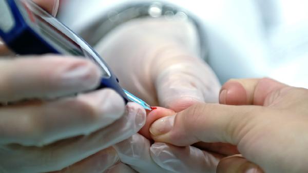 糖尿病患者感覺腳涼怎么辦