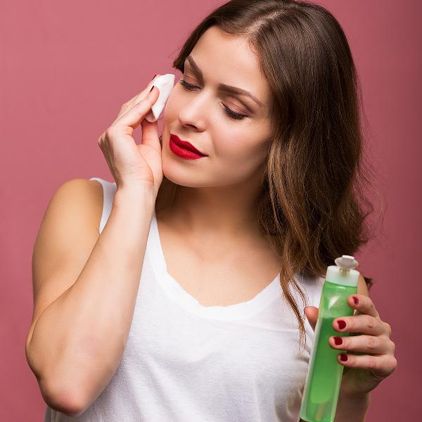 女生爽肤水的正确用法