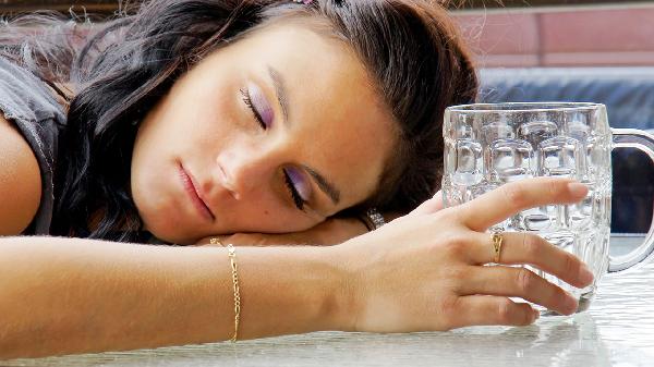 不能喝酒的人怎样练酒量