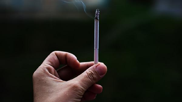 如果身边有吸烟人士，请你做好防护措施…