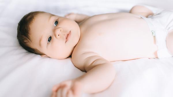 新生儿鼻子有鼻屎怎么清理