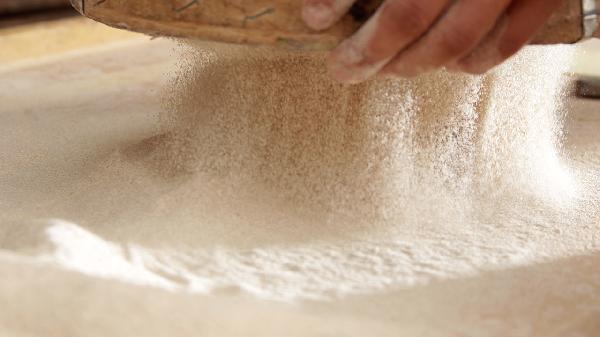 炸肉丸时，最忌讳放面粉和淀粉！牢记3点，外酥里嫩，凉了也不硬