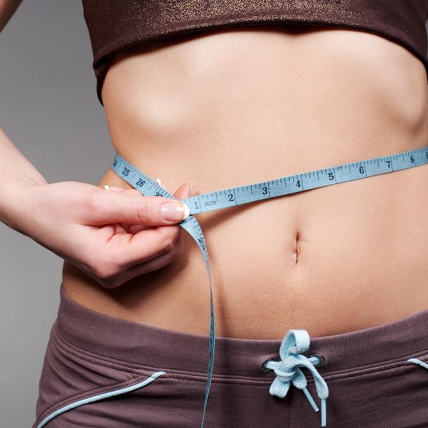 腰腹部脂肪变多了？3个方法避免出现大肚腩，5个方法让腰围减10cm