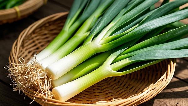 青蒜炒肉丝最忌三种菜