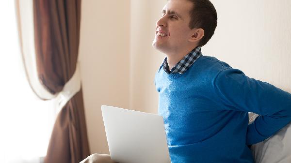 腰椎盘轻度突出左腿酸