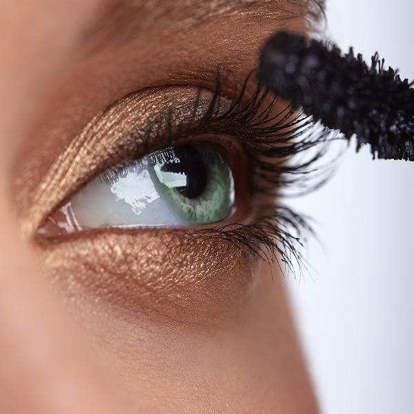 抹在脸上的化妆品