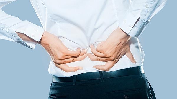 男性脊柱侧弯胸不一样高