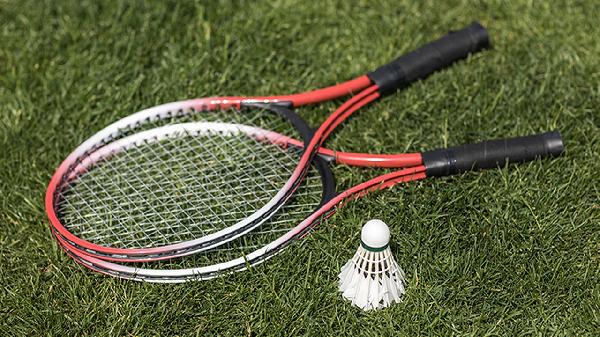 训练用羽毛球耐打推荐