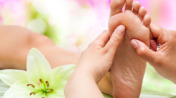 气血不足吃红糖姜枣茶可以吗