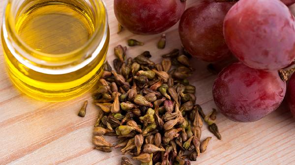 干红葡萄酒对女性有什么好处