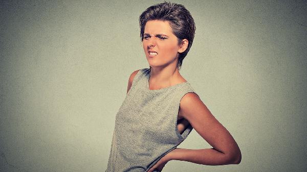 女人后背发凉是怎么回事