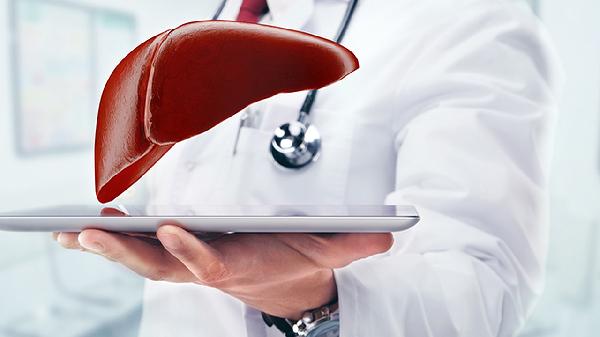 是否患有肝癌，腰部有暗示？医生：腰部若出现2种异常，尽早就医