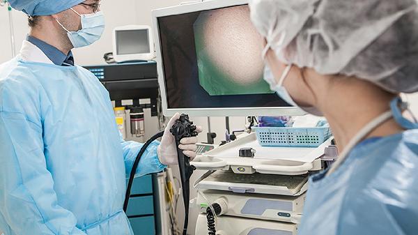 医生：胃病患者若没有这3种症状，说明还没有恶化，可以松一口气