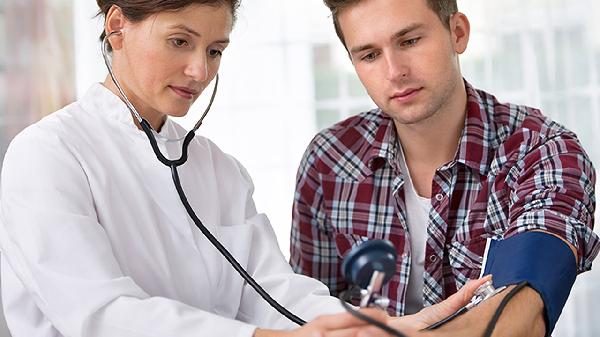 心梗与早起有关？医生再三强调：过了60岁，牢记早起“4不要”！