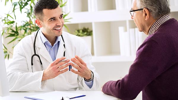 中老年人出现5种异常,可能发生了癌症,医生提醒:该做做检查了