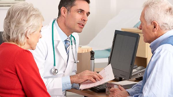 医生研究发现:经常晒太阳的中老年人,不到半年,身体或有4变化