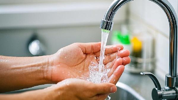 手碰到垃圾桶垃圾没洗手脏吗