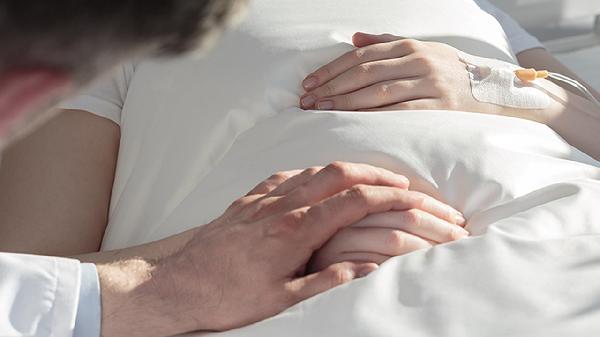 老人房间有异味用什么净化器