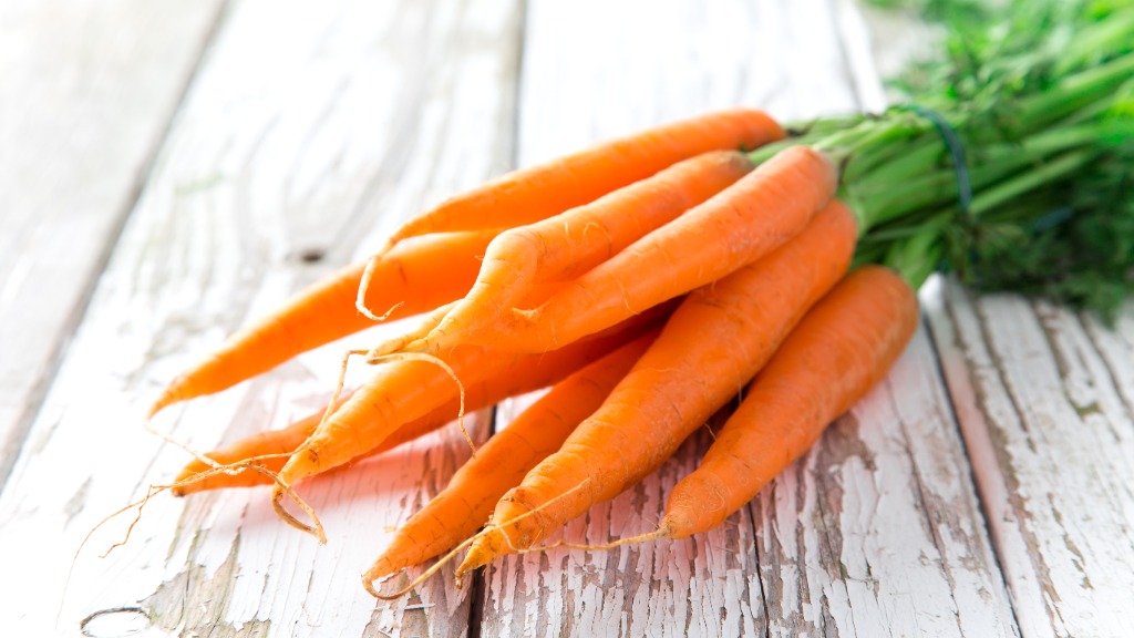 49岁大姐每天吃一盘清炒胡萝卜，半年后去体检，身体状况如何了？