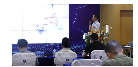 不取肋骨,也能做“肋骨鼻”福州海峡全新隆鼻技术亮相全城