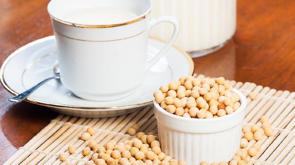 老两口每天一杯豆浆，体检时查出异常?妻子痛哭:都是我害了老头
