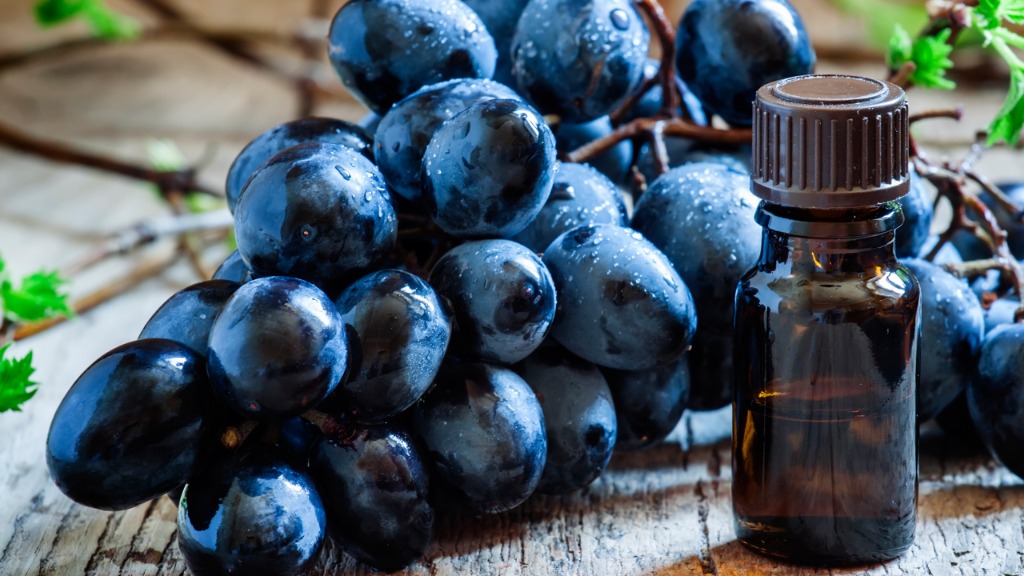 60岁后不能吃葡萄？医生：若不想住进医院，这几种水果最好是少吃